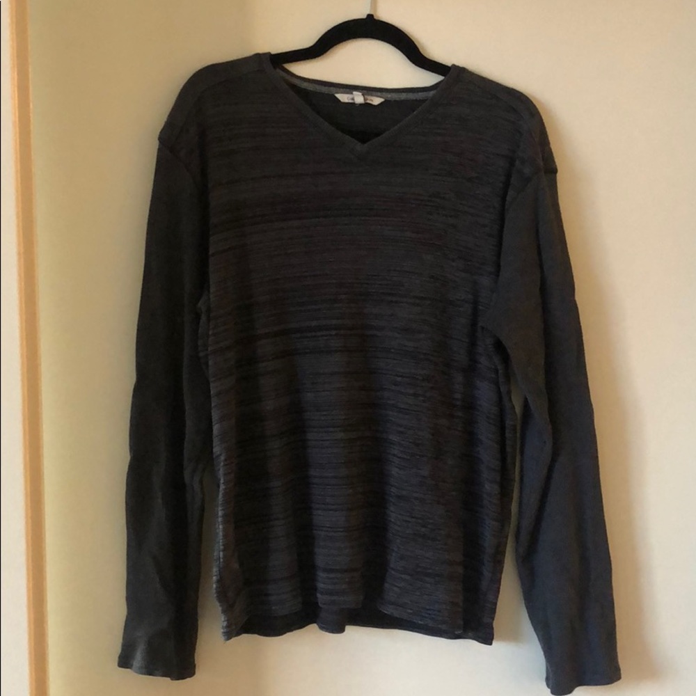 Calvin Klein V-Neck long sleeved shirt